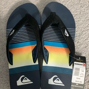 Men’s flip flops size 10